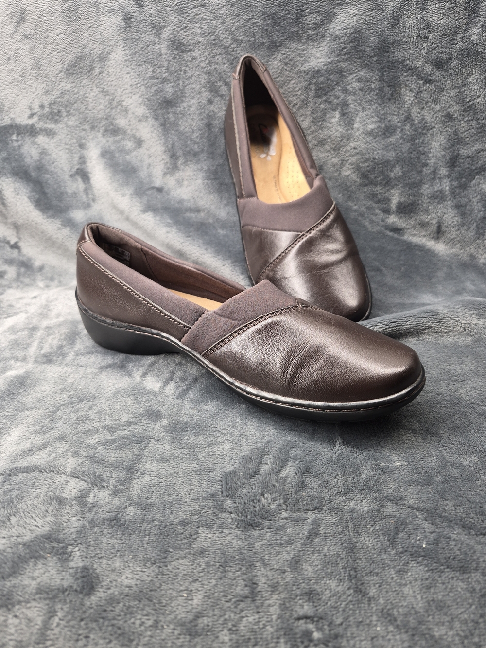 Clarks Womens Cora Charm Brown Leather Slip On Loafer Shoes Size 7.5
